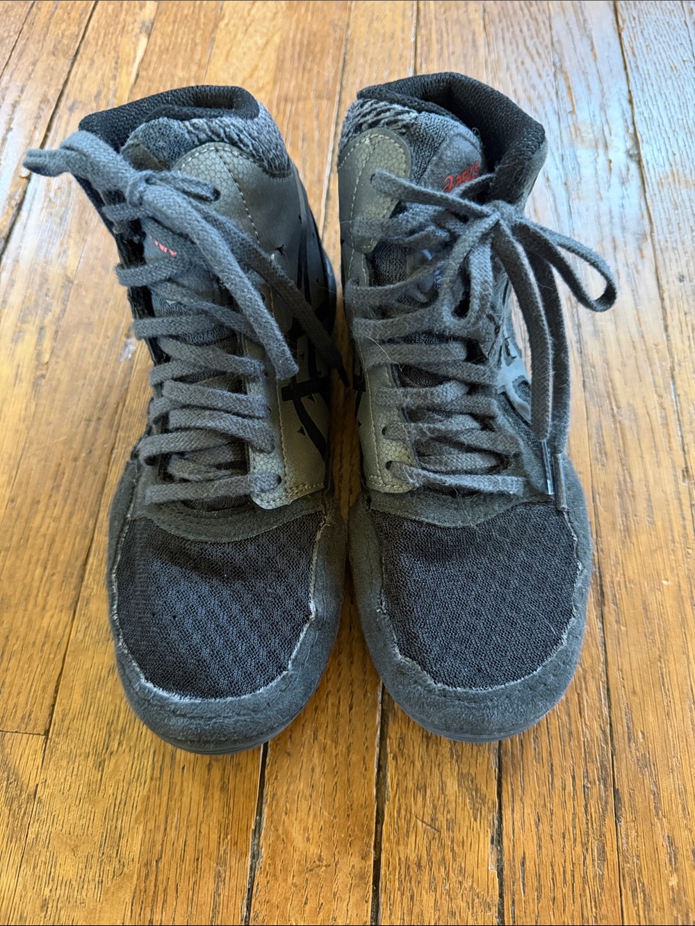 ASICS youth wrestling shoes